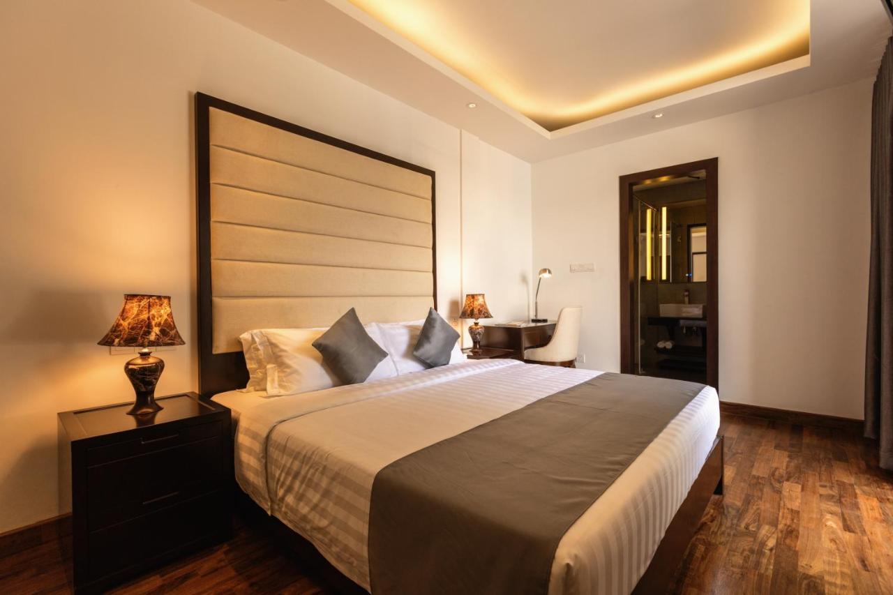 Deluxe King Room with Terrace